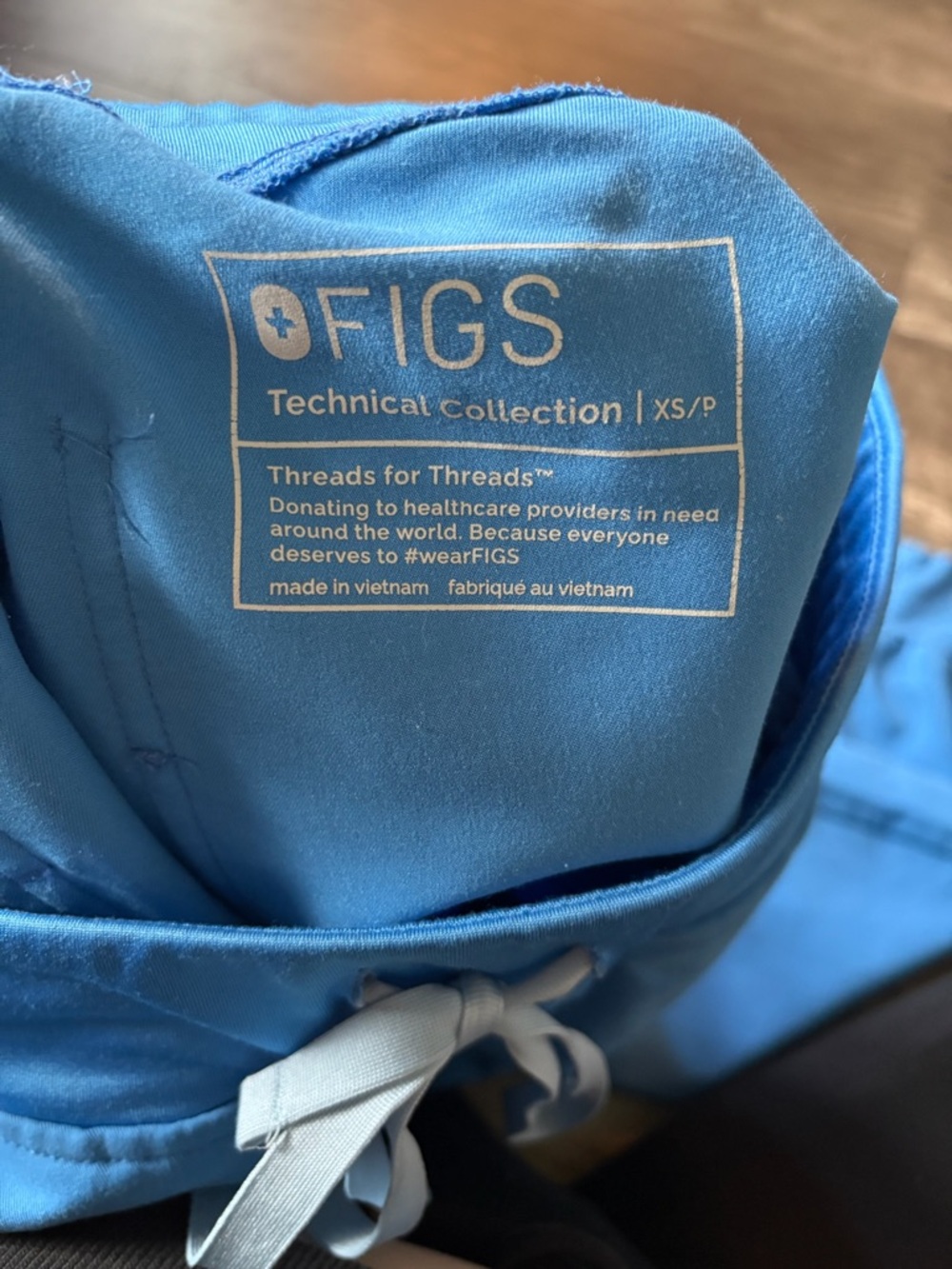 FIGS Scrub Pants in Bright Blue - Picture 4 of 9